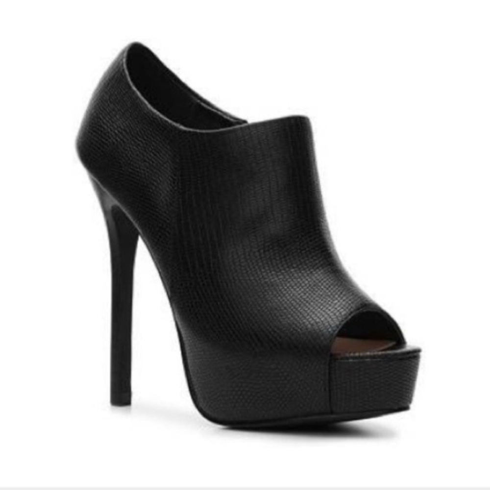 Steve Madden Naydean Booties